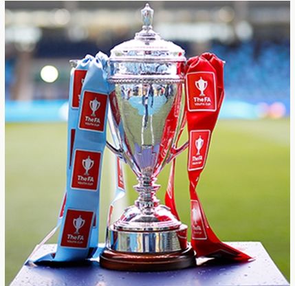 Trof�u da The FA Youth Cup 2021
