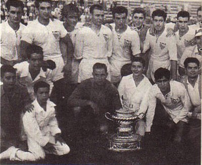 Equipe do Sevilla campe�o do Torneio Ram�n de Carranza de 1955