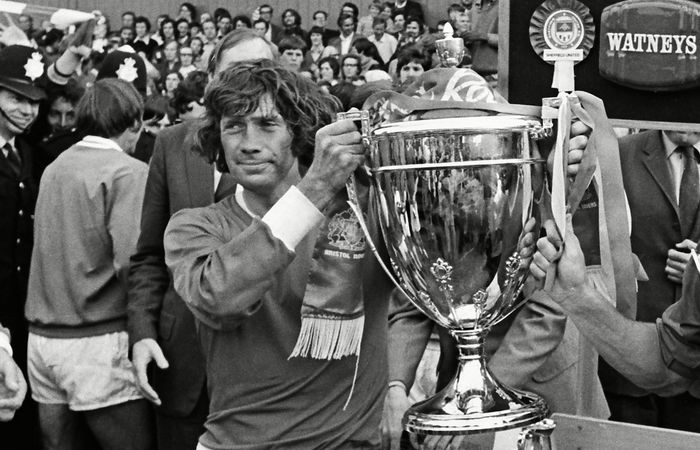 Bristol Rovers levanta a Ta�a da Watney Cup 1972
