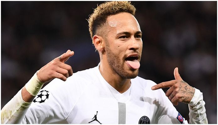 Neymar comemora seu gol numero 31 na Champions League
