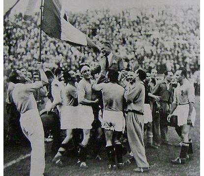 A comemorao italiana aps coquista da Copa do Mundo 1934