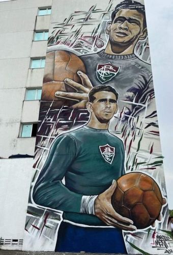 Caricatura de Carlos Castilho na fachada do CT