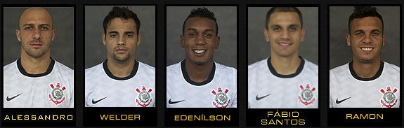 Os laterais do Timão na Libertadores de 2012